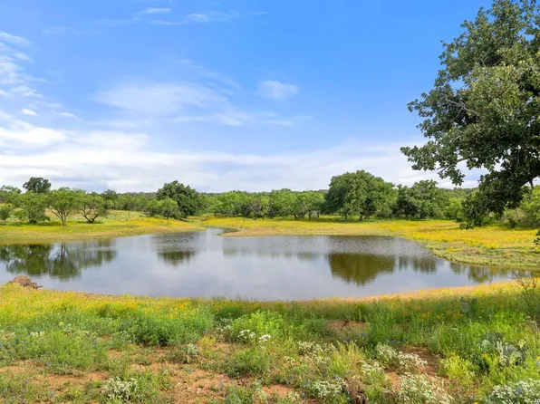 3722 Ranch Road 2241, Llano, TX 78643