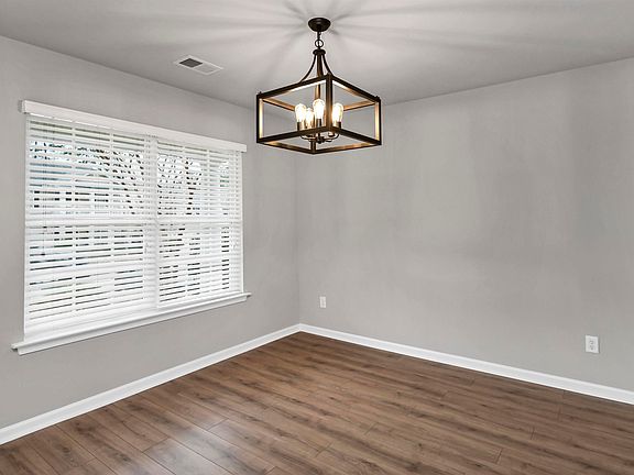 4th image of 116 Tolbert St