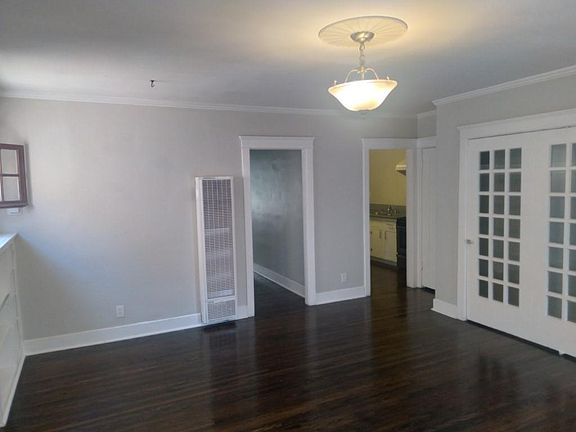 2nd image of 1004 E 1st St #1004