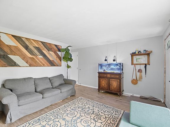 4th image of 3708 Amherst Dr