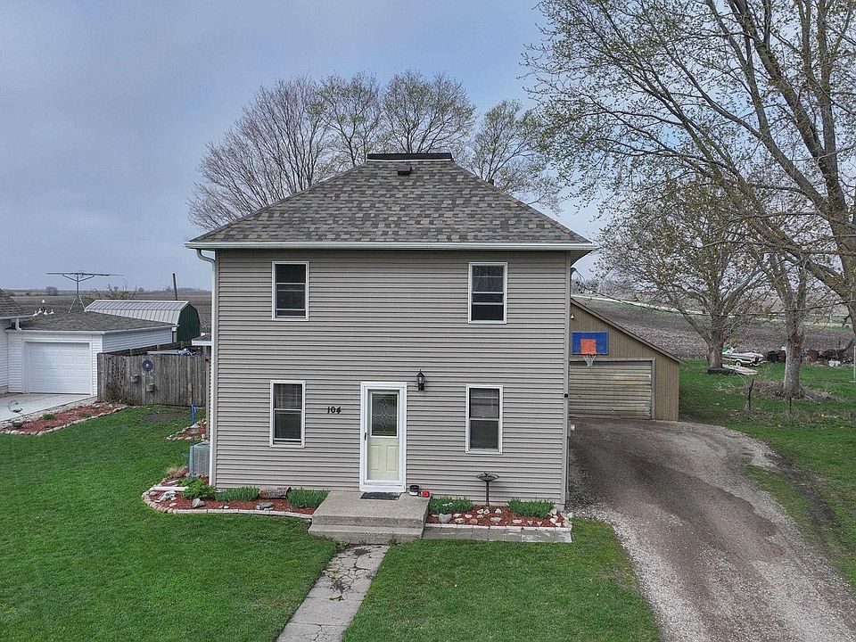 1st image of 104 Lake St