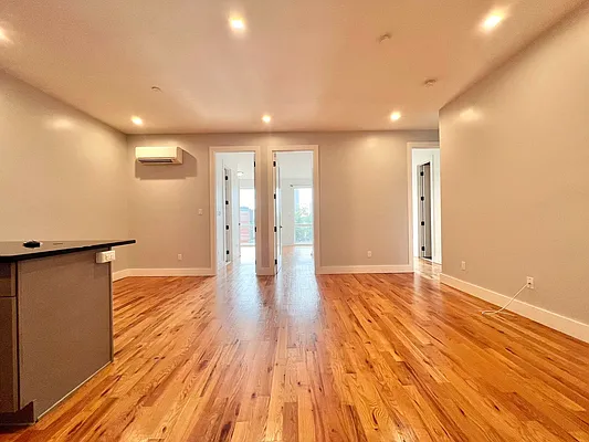 Rented by ERNY LLC | media 5