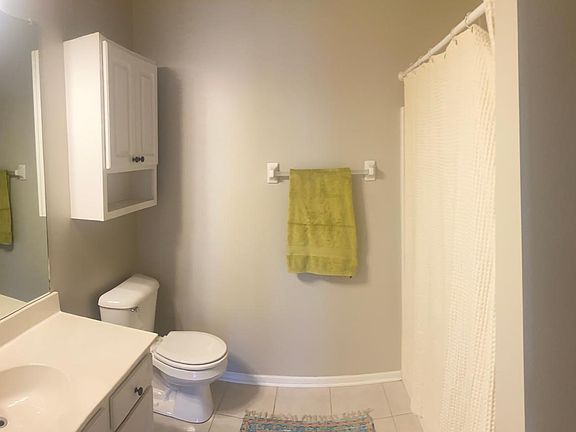 3rd image of 1335 SE Florence Dr APT 301