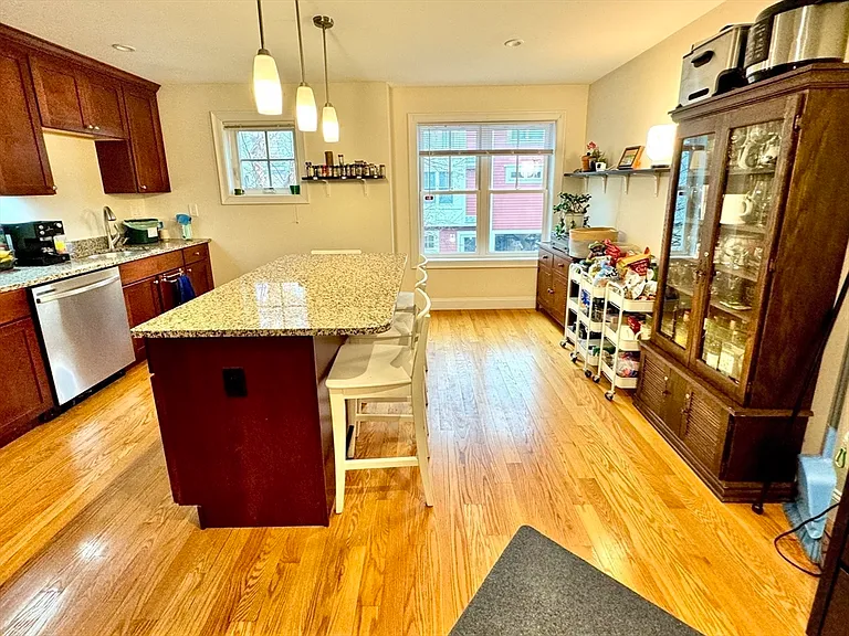 105 Harvey St #105 — Photo 9