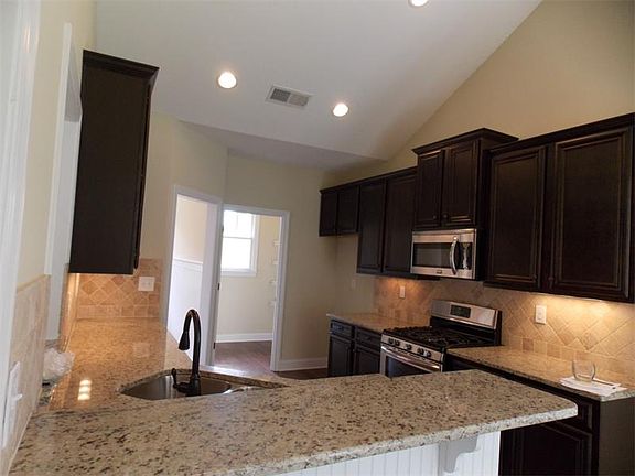 3rd image of 54 Heartwood Dr