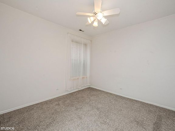 4th image of 2478 N Albany Ave #1W