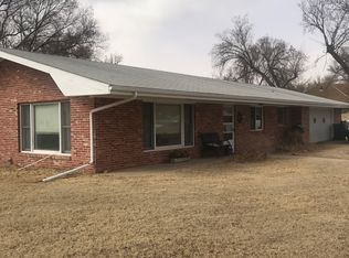 203 N Hays Ave, Protection, KS 67127
