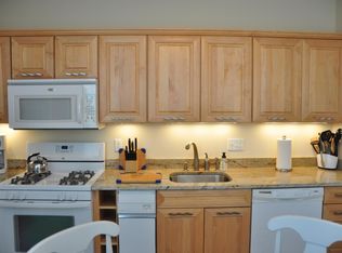 129 Morning St APT 2F, Portland, ME 04101