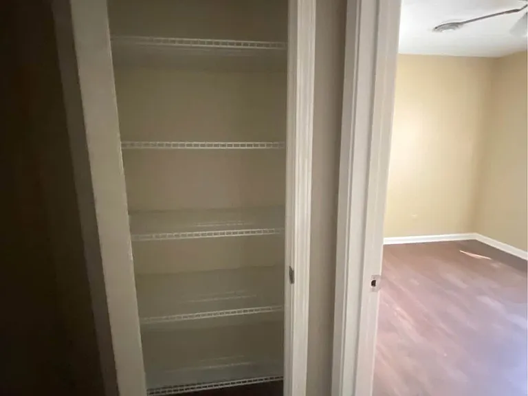 1109 Memorial Dr — Photo 6