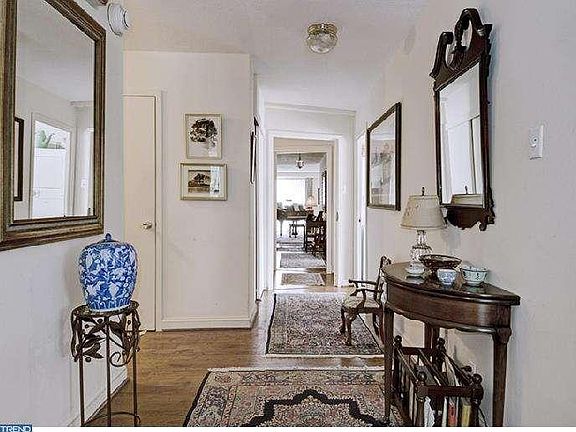 3rd image of 2401 Pennsylvania Ave APT 205
