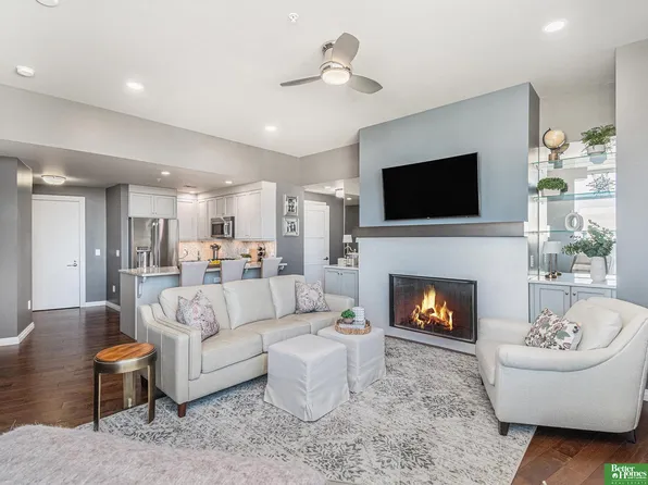 200 S 31st Ave APT 4811, Omaha, NE 68131