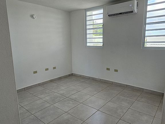 2nd image of 0 Urb Mirador Del Sol