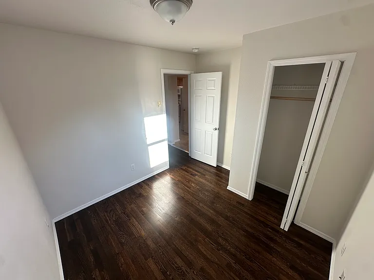 404 E Stanley St — Photo 13
