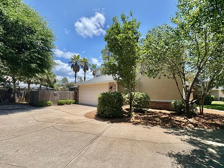 603 Buckeye Ct — Photo 48