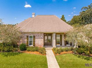 17530 Pecan Shadows Dr, Baton Rouge, LA 70810