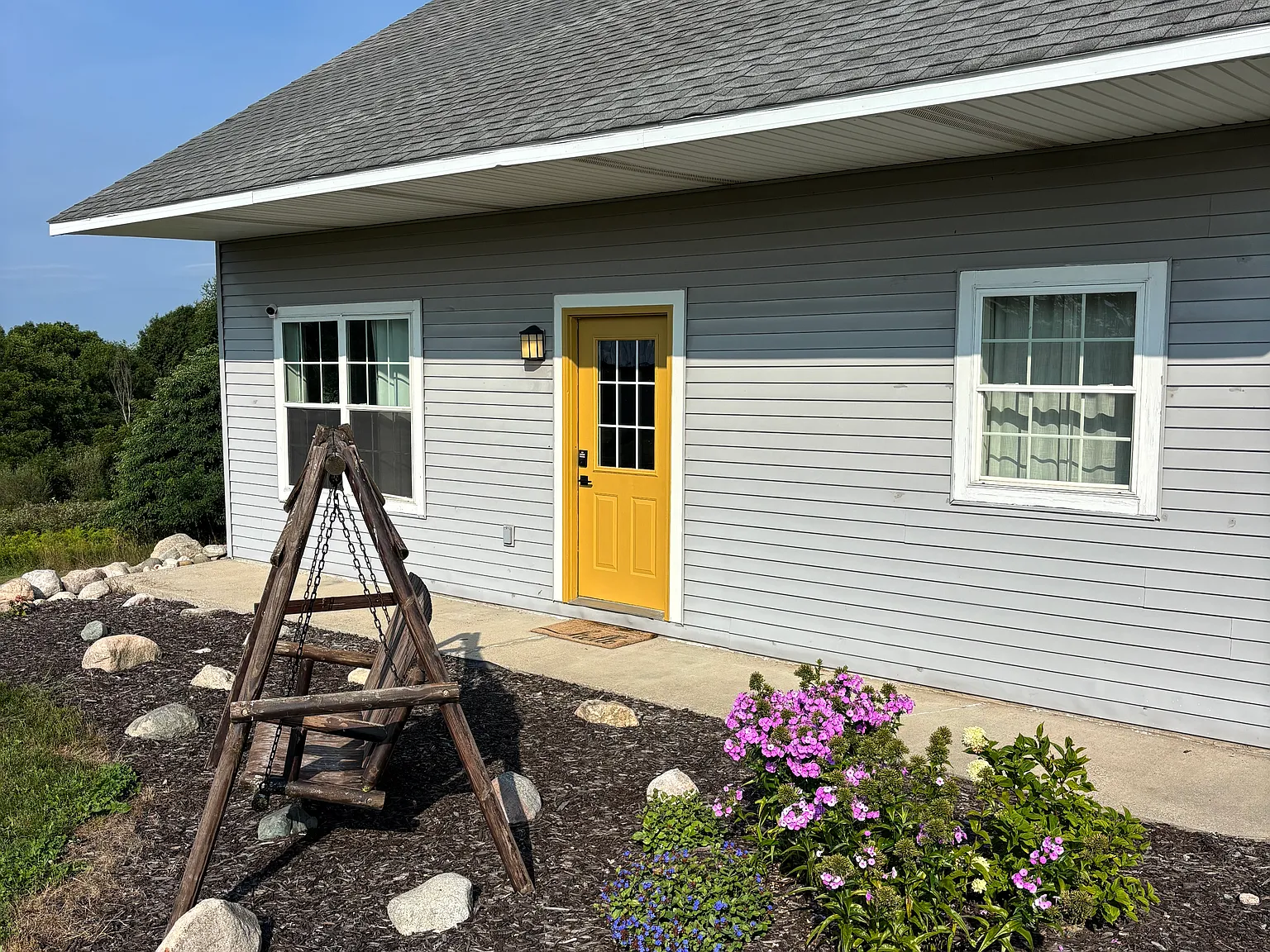 3 bed, 1520 sqft, $1,800 — Photo 1