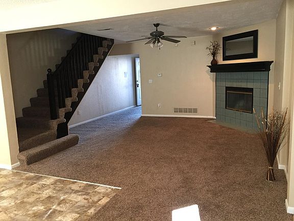 2nd image of 504 NE Brookwood Cir APT C