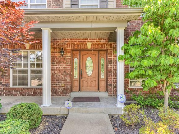 2nd image of 113 Kendl Ct