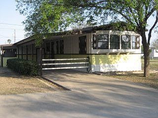 1st image of 438 Oakwood Dr