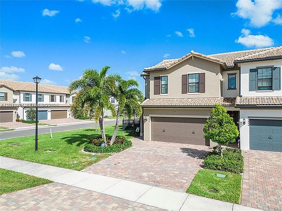 2nd image of 4844 San Fratello Cir