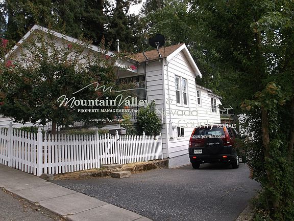 2nd image of 126 Mainhart Dr