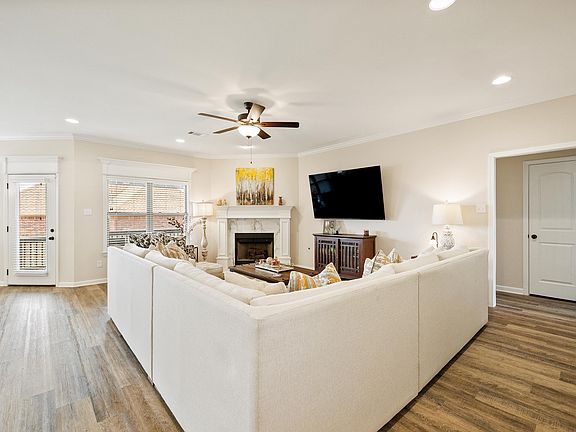 4th image of 3024 Rock Ridge Dr