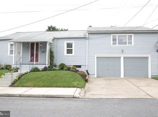11 E 9th St, Shoemakersville, PA 19555