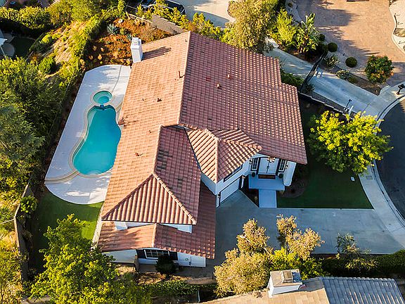4th image of 3327 Olivegrove Pl