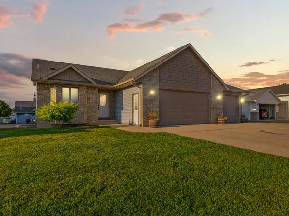 1390 18th St SE, Owatonna, MN 55060
