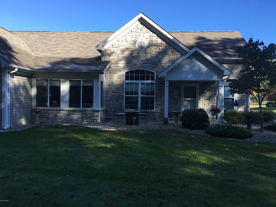 1st image of 228 Ashton Lake Dr