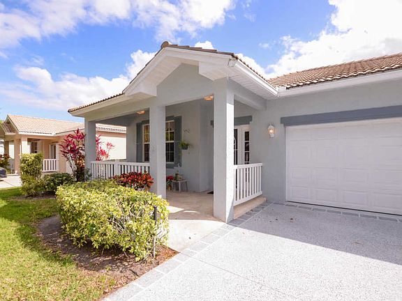 4th image of 863 NW Sarria Ct