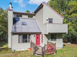 802 Clubhouse Dr, East Stroudsburg, PA 18302