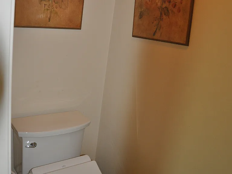 12 Del Cambrea — Photo 16
