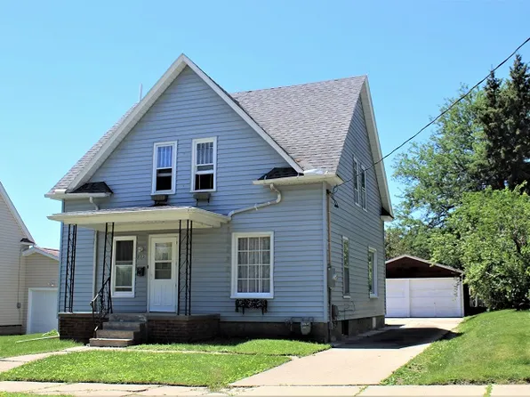 713 George St, Kewanee, IL 61443