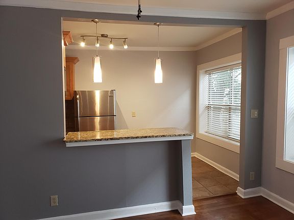 5th image of 231 12th St NE APT 6