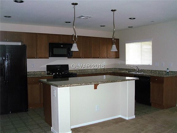 4th image of 10631 W Gilmore Ave