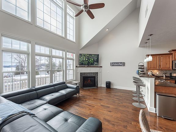 3rd image of 5540 Johnson Rd #3