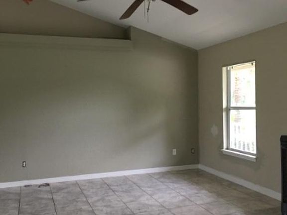 5th image of 5442 NE 136th Pl