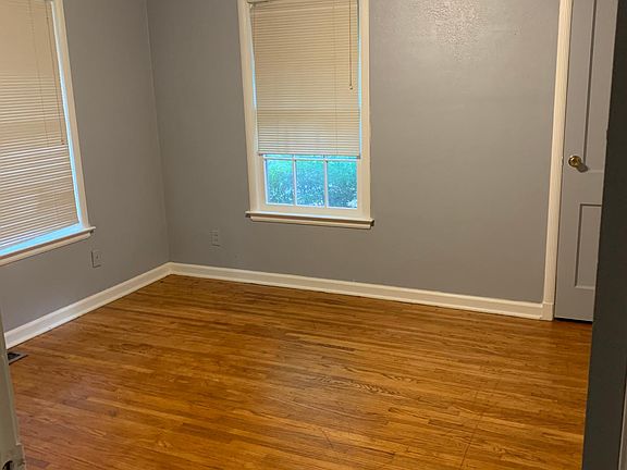 5th image of 406 W Shawnee St