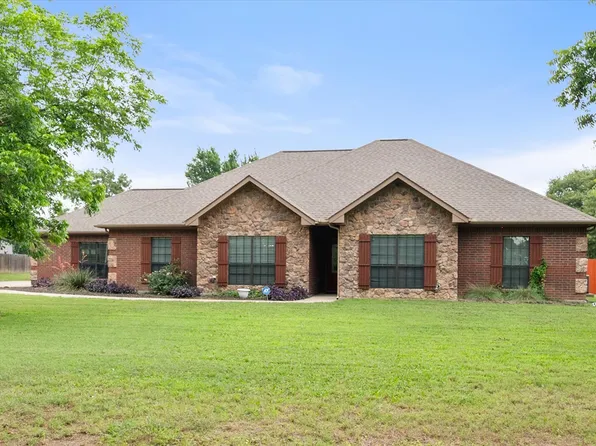 2913 Bairds Ln, Burleson, TX 76028