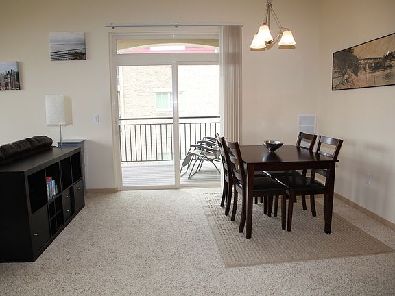 5th image of 248 E Hill Pkwy APT 201