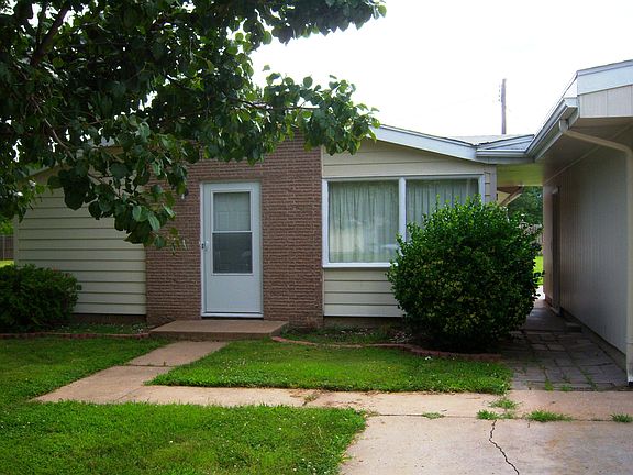 5th image of 1300 Derby St