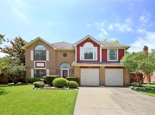 355 Hopewell St, Grand Prairie, TX 75052