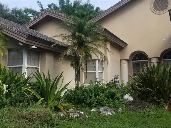 6368 W Maclaurin Dr, Tampa, FL 33647