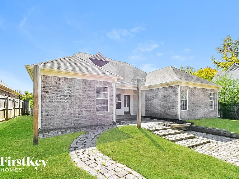 10178 Rathmore Cv — Photo 14