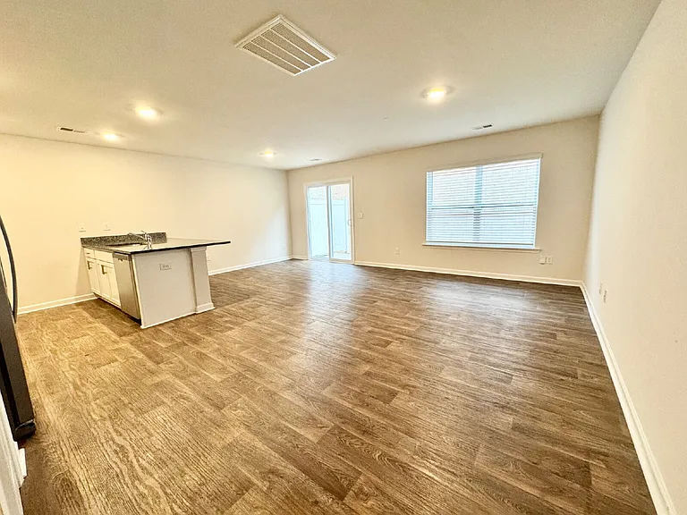203 Oakmont Valley Trl — Photo 9