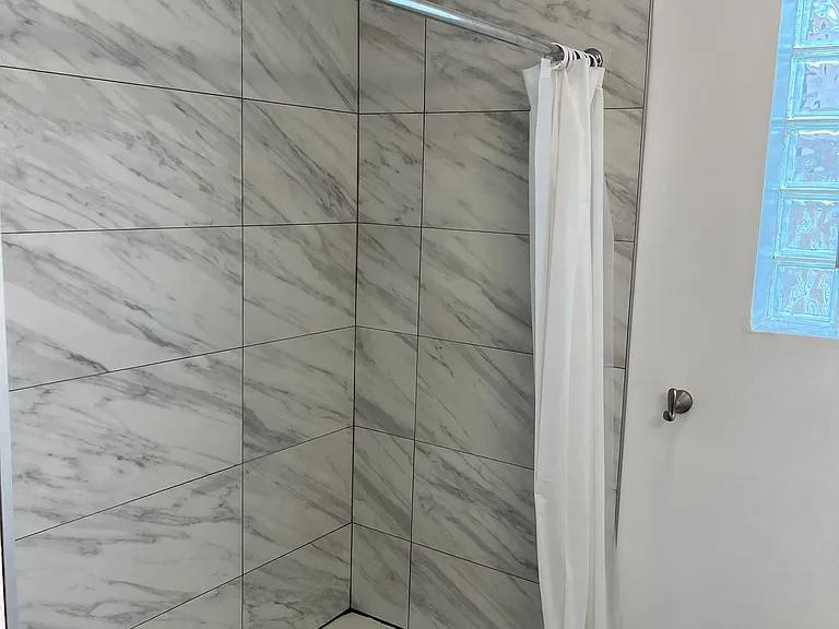 1255 E Washington St #2W — Photo 8