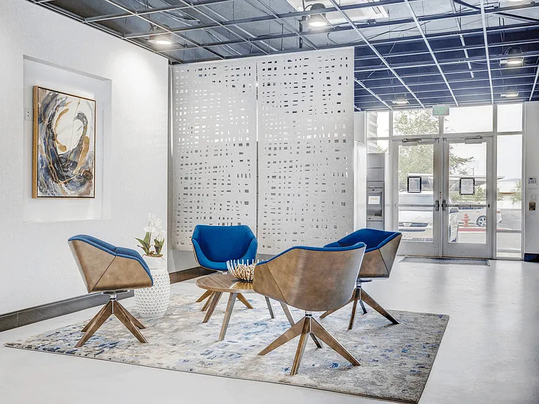 Avida Apartments — Photo 31