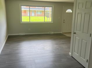 4871 Banbury Ct APT 18, Warrensville Heights, OH 44128