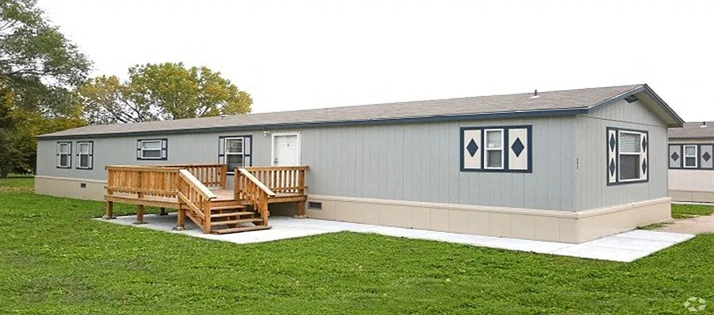 Maple Grove — Photo 2